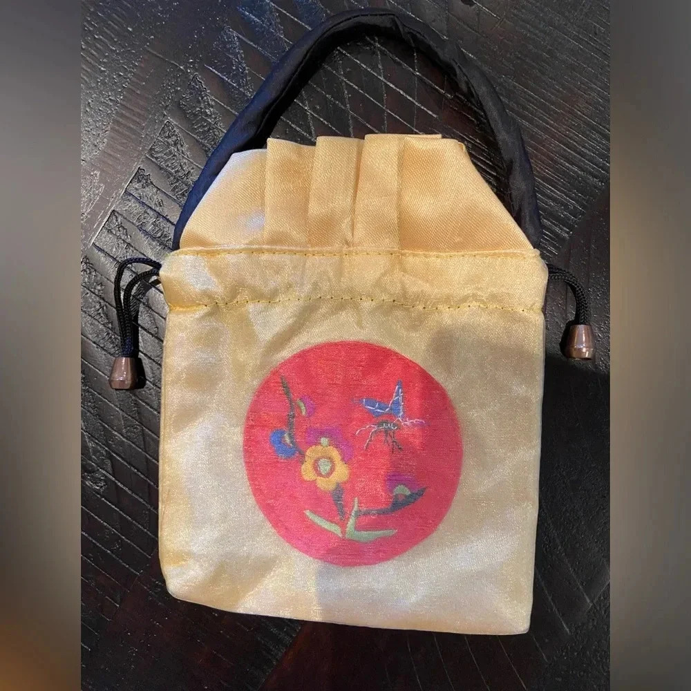 Small drawstring bag - Picture 1 of 3